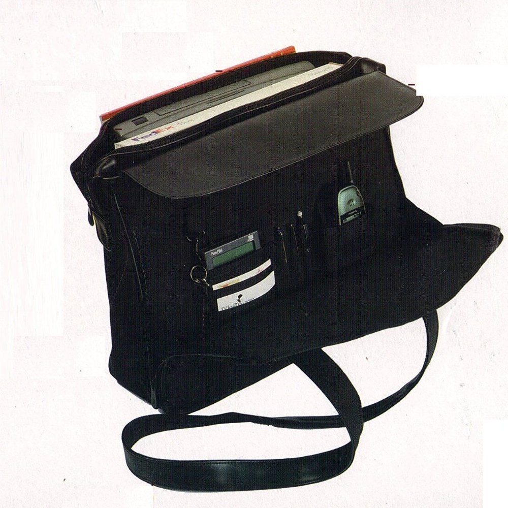 Soren Classic Collection 16" x 12" Black Business Tote